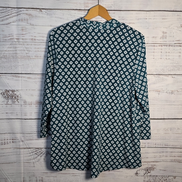 Charter Club Floral Print Classic Blouse XL | Teal Green V-Neck 3/4 Sleeve - Picture 2 of 4